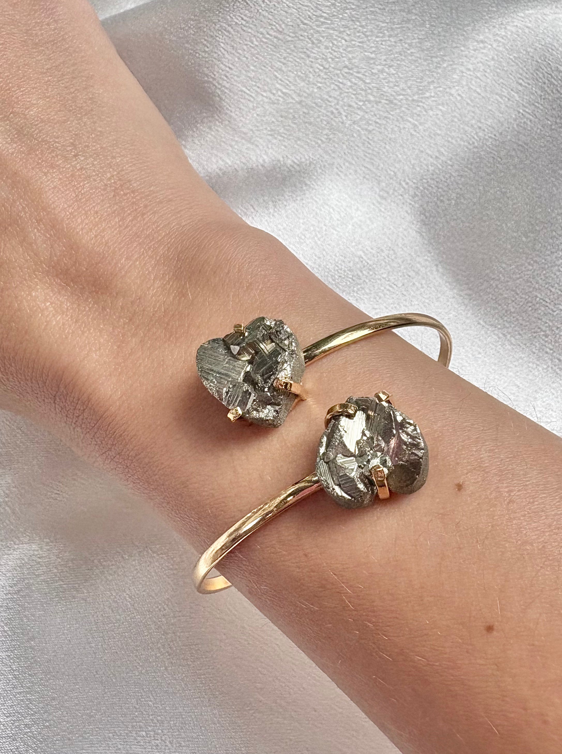 Heart-Shaped Pyrite Stone Bangle Bracelet — Genuine Natural Gemstone with 18K Gold Plated