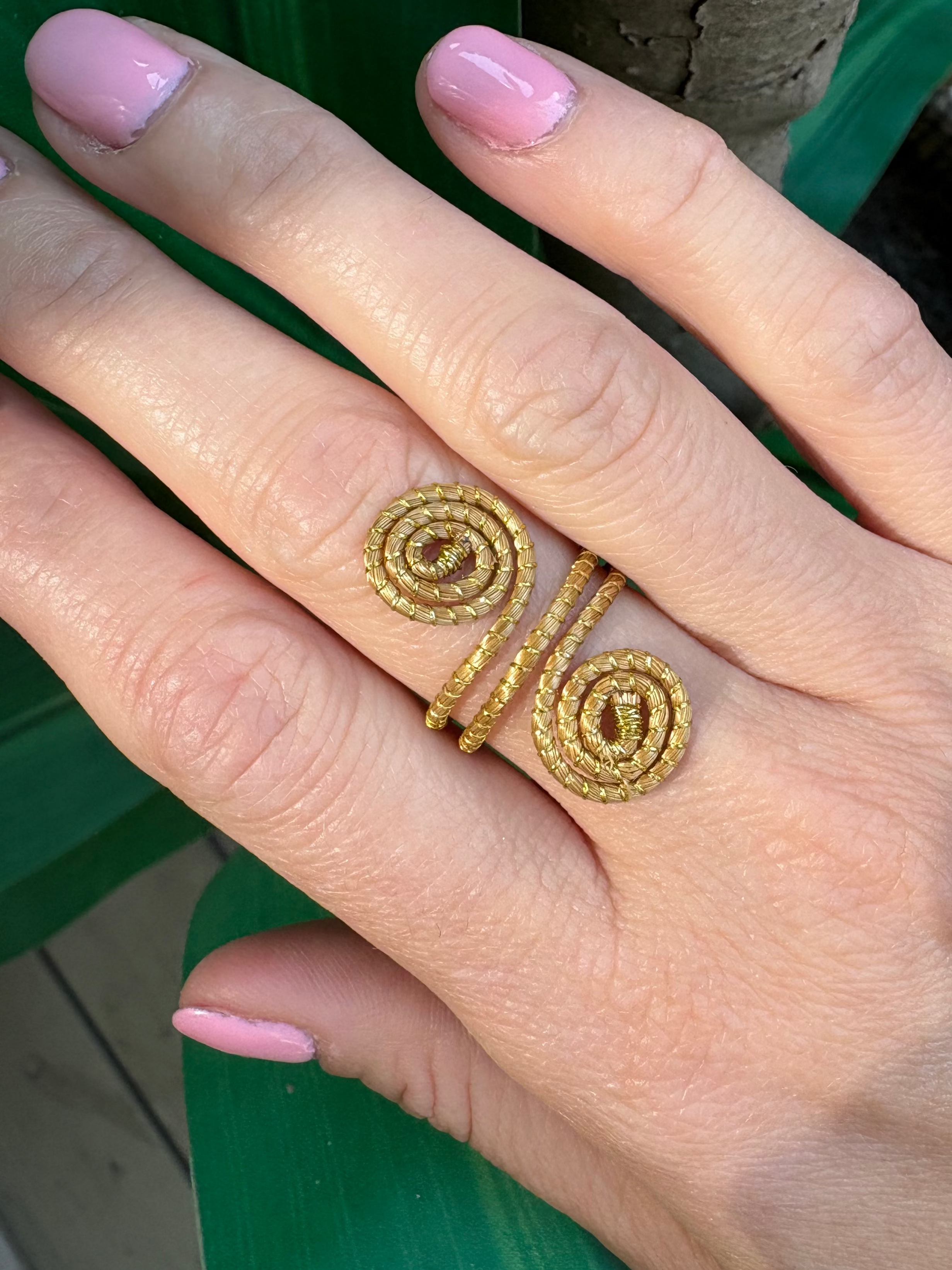Solua Ring Golden Grass Spiral Design - Handwoven from Capim Dourado