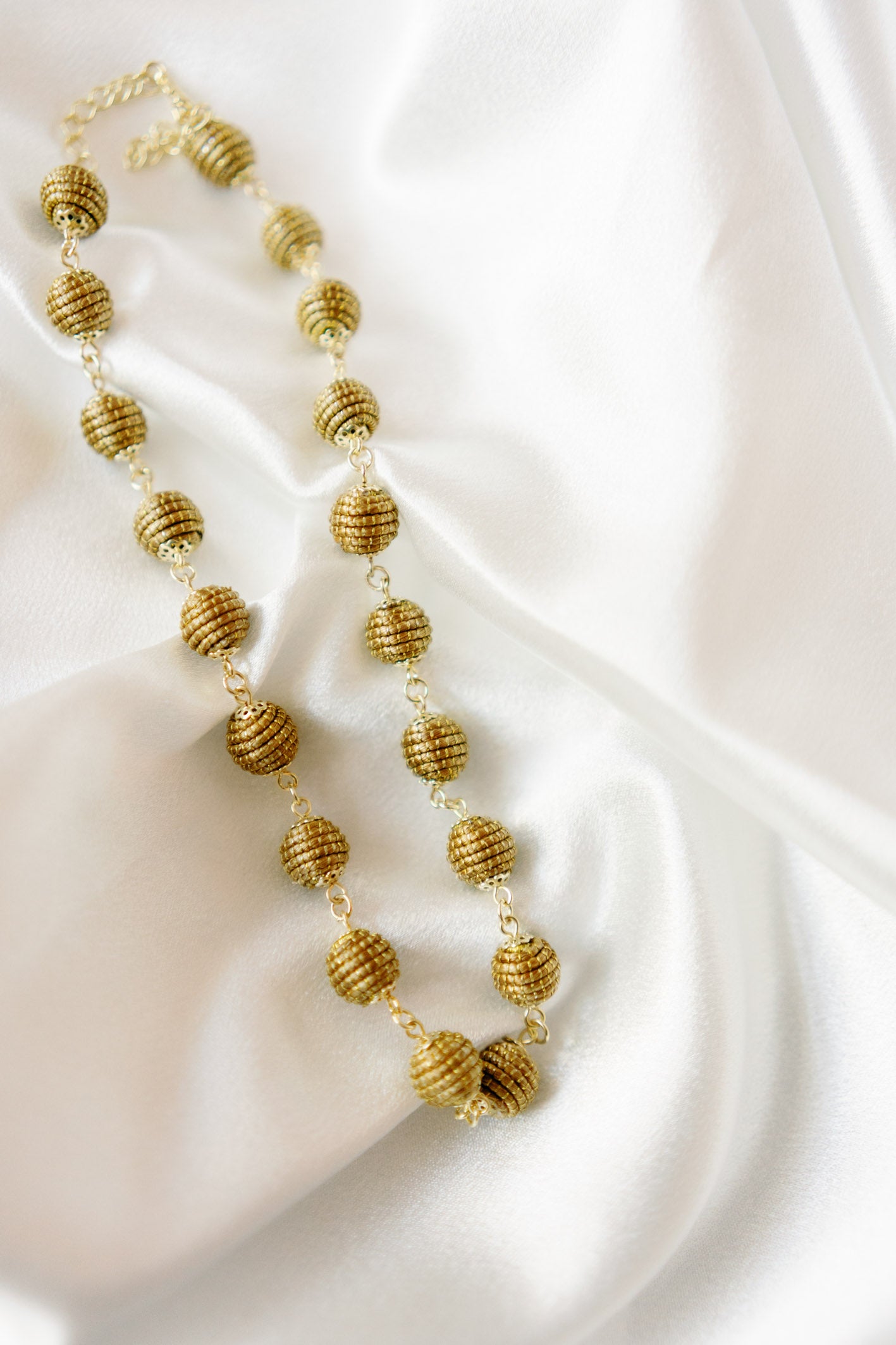 Jalapão Elegance Necklace — Handwoven Golden Grass Beads, 18K Gold Plated & Adjustable