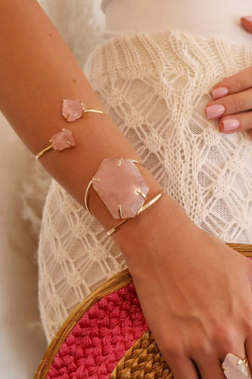 How to Wear Statement Jewelry: Styling Bold Pieces With Intention