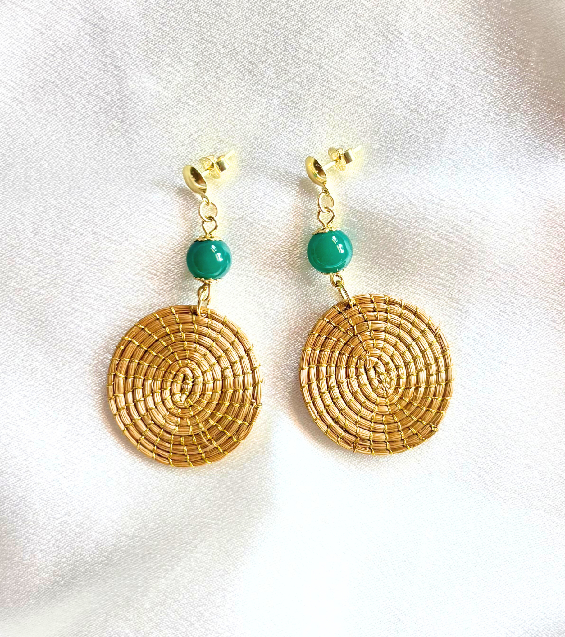 Medium Mandala Earrings – Handmade with Brazilian Golden Grass & Natural Gemstones