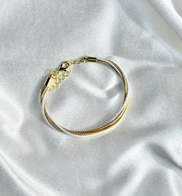 Luiza Bracelet – Handmade Golden Grass Jewelry from Brazil