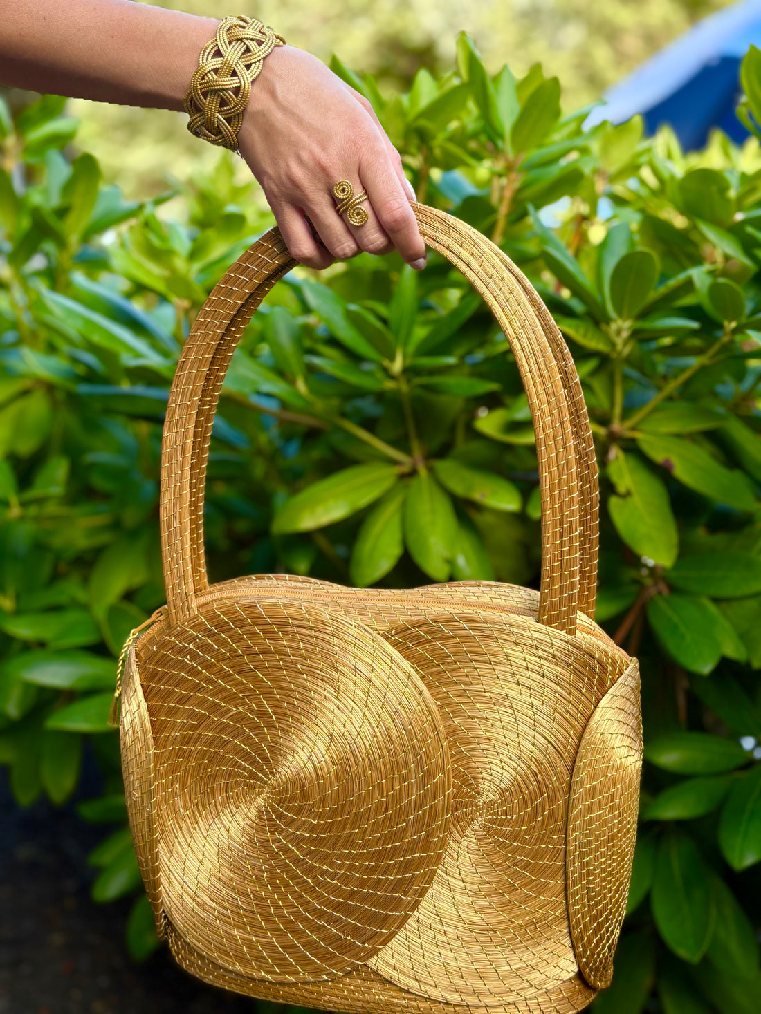 Handwoven Brazilian golden grass bag by aquabrasil