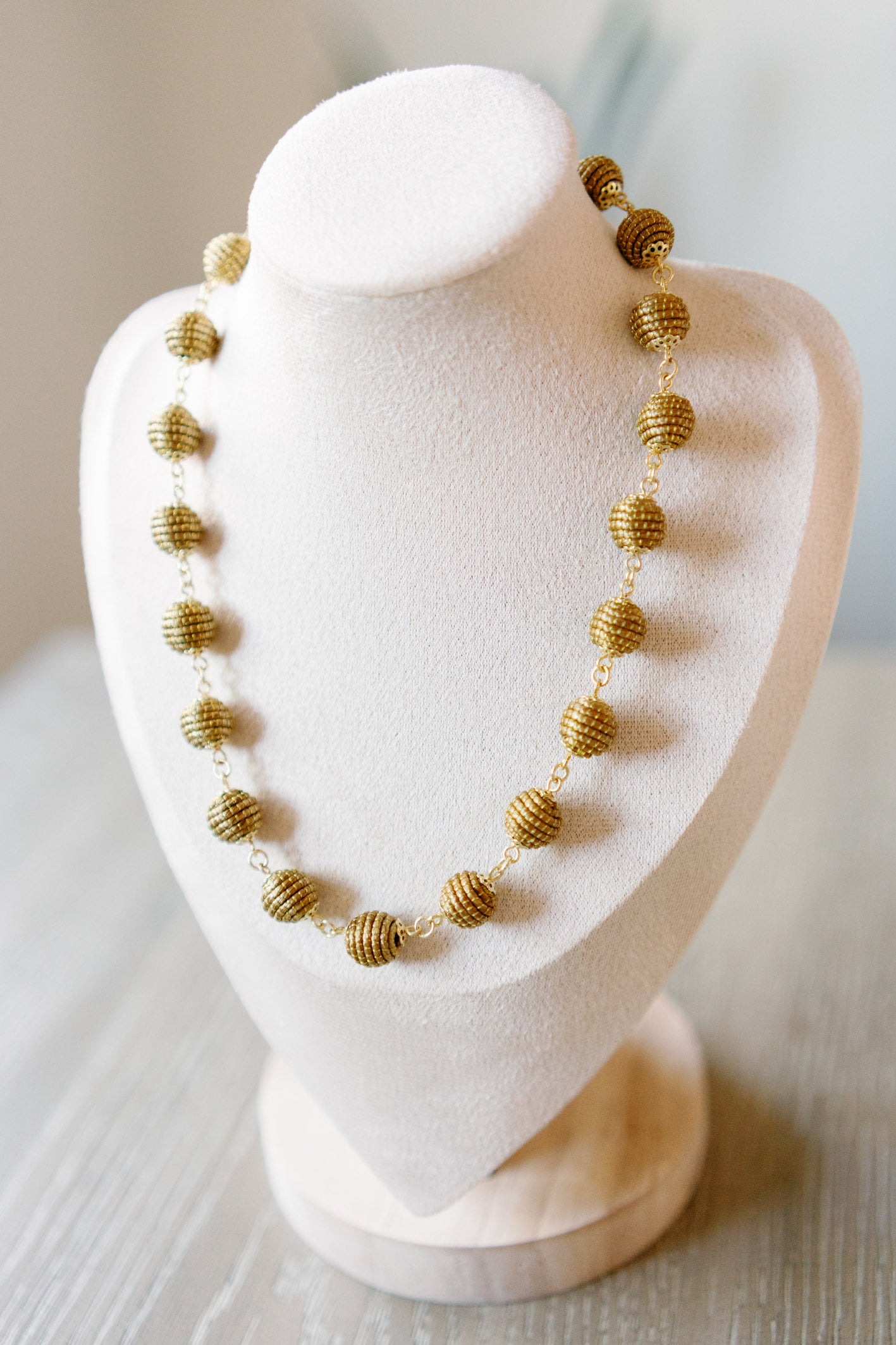 Jalapão Elegance Necklace — Handwoven Golden Grass Beads, 18K Gold Plated & Adjustable