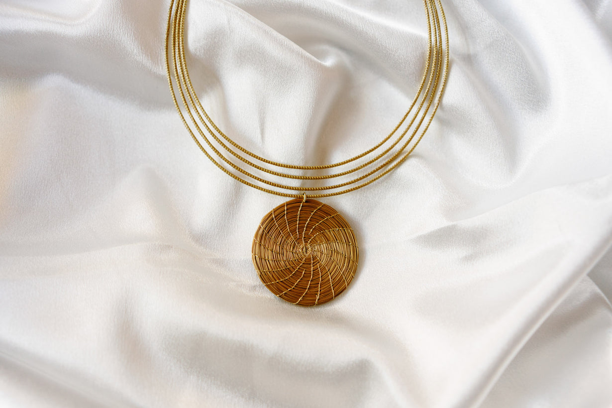 Unity Golden Grass Choker — Handwoven Capim Dourado Necklace with 18K Gold Plated Accents