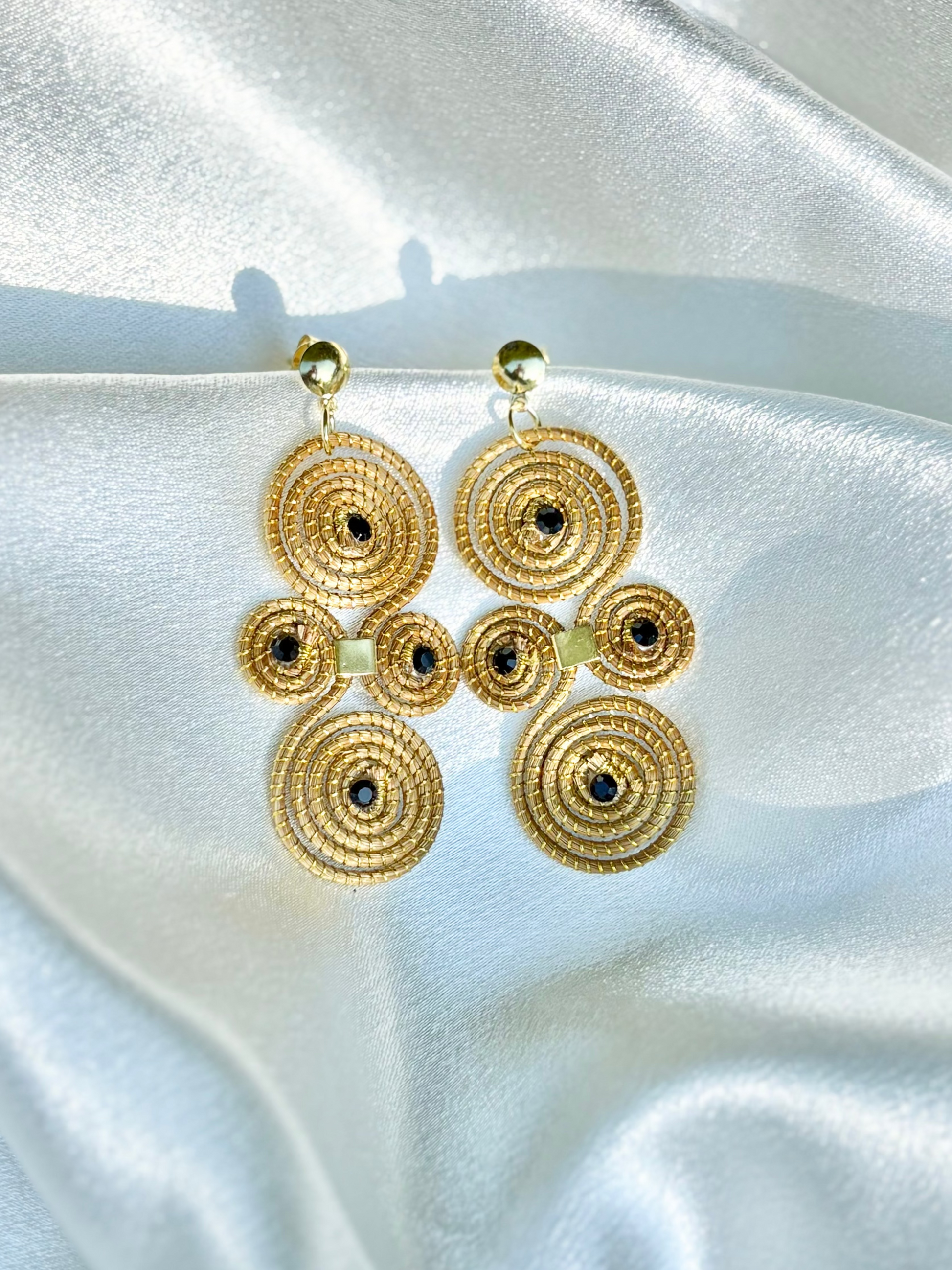 Eclipse earrings golden grass and black crystals handcrafted by AquaBrasil