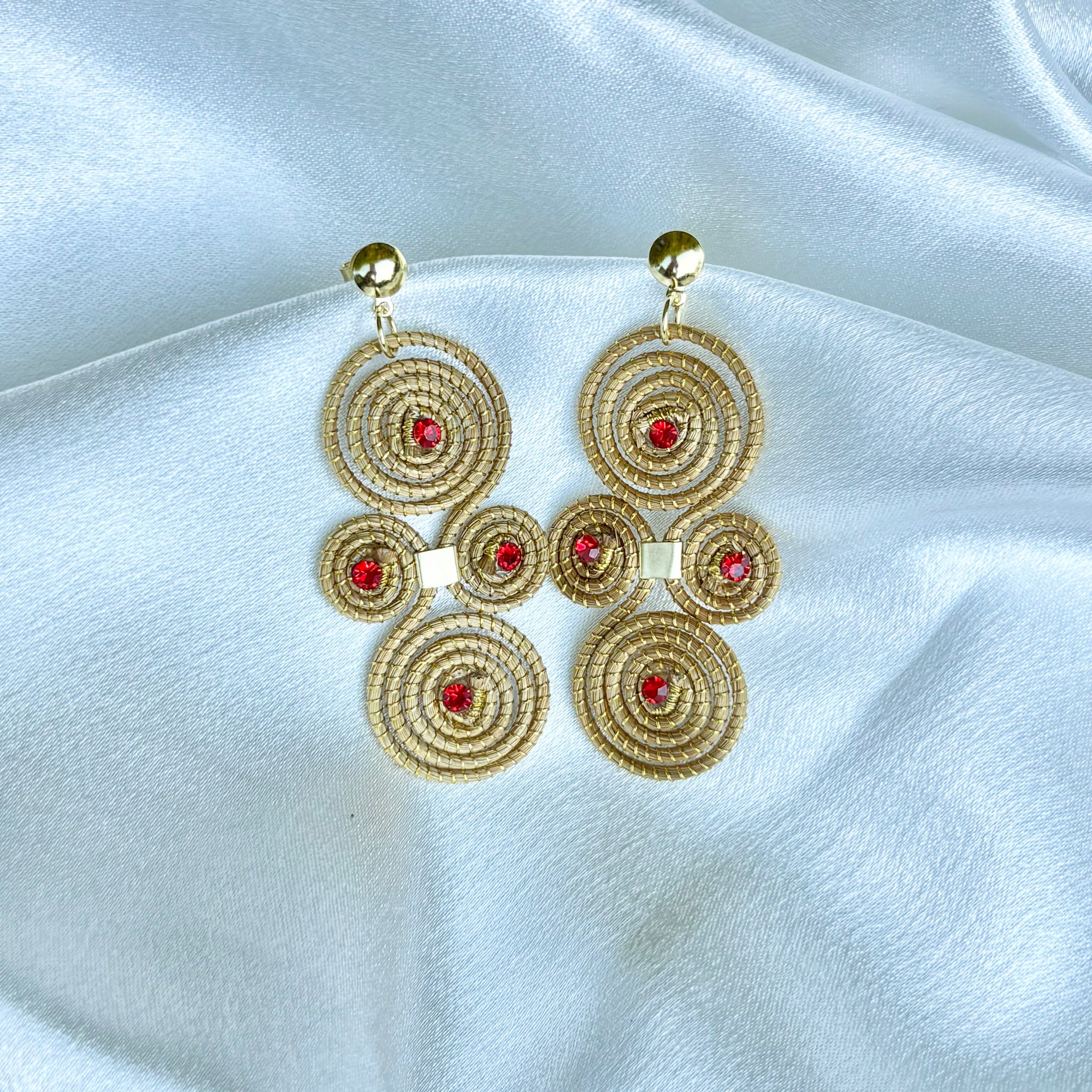Fogo earrings golden grass and red crystals handcrafted by AquaBrasil