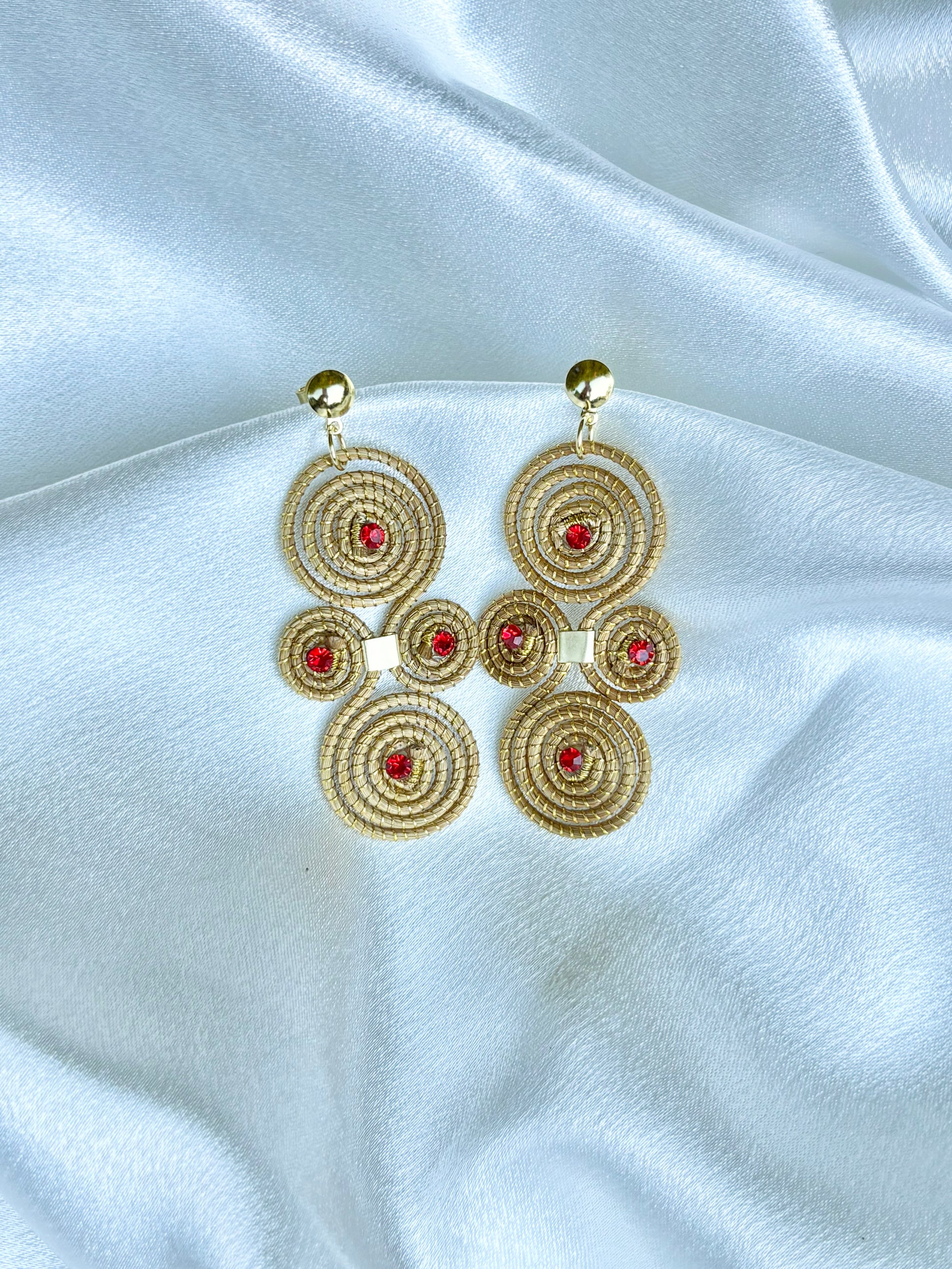 Fogo earrings golden grass and red crystals handcrafted by AquaBrasil