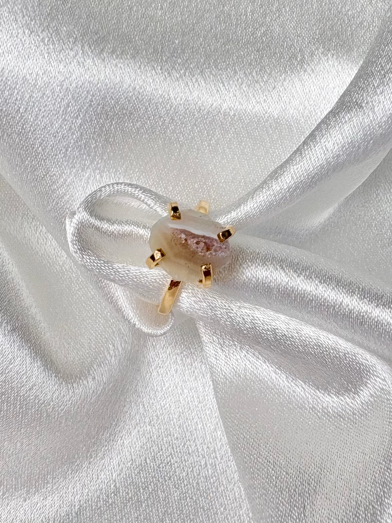 side view of natural geode ring with druzy inclusions gold plated adjustable band AquaBrasil jewelry