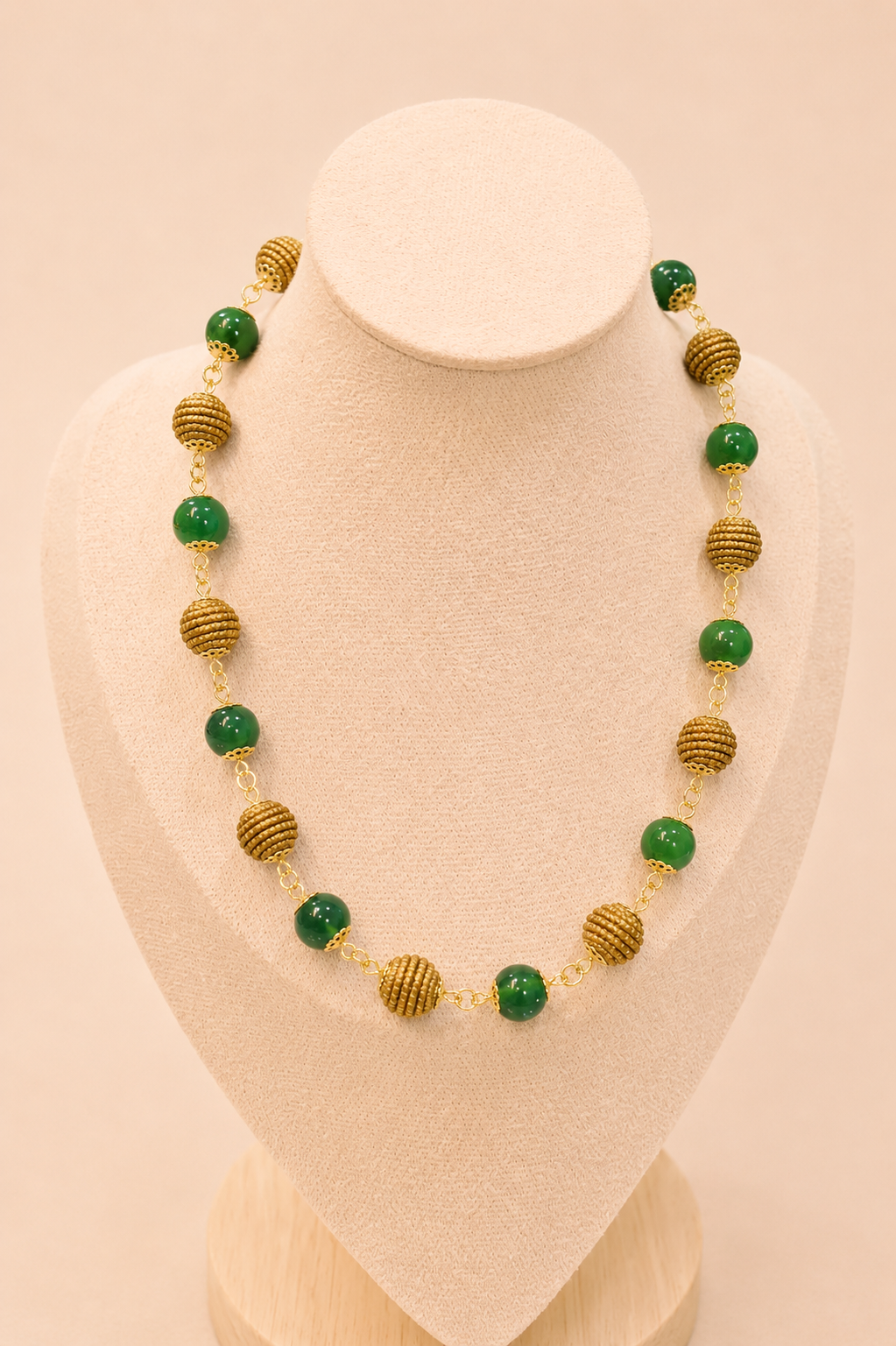 Natural Green Agate and handwoven Brazilian golden grass beaded necklace with 18K gold-plated details