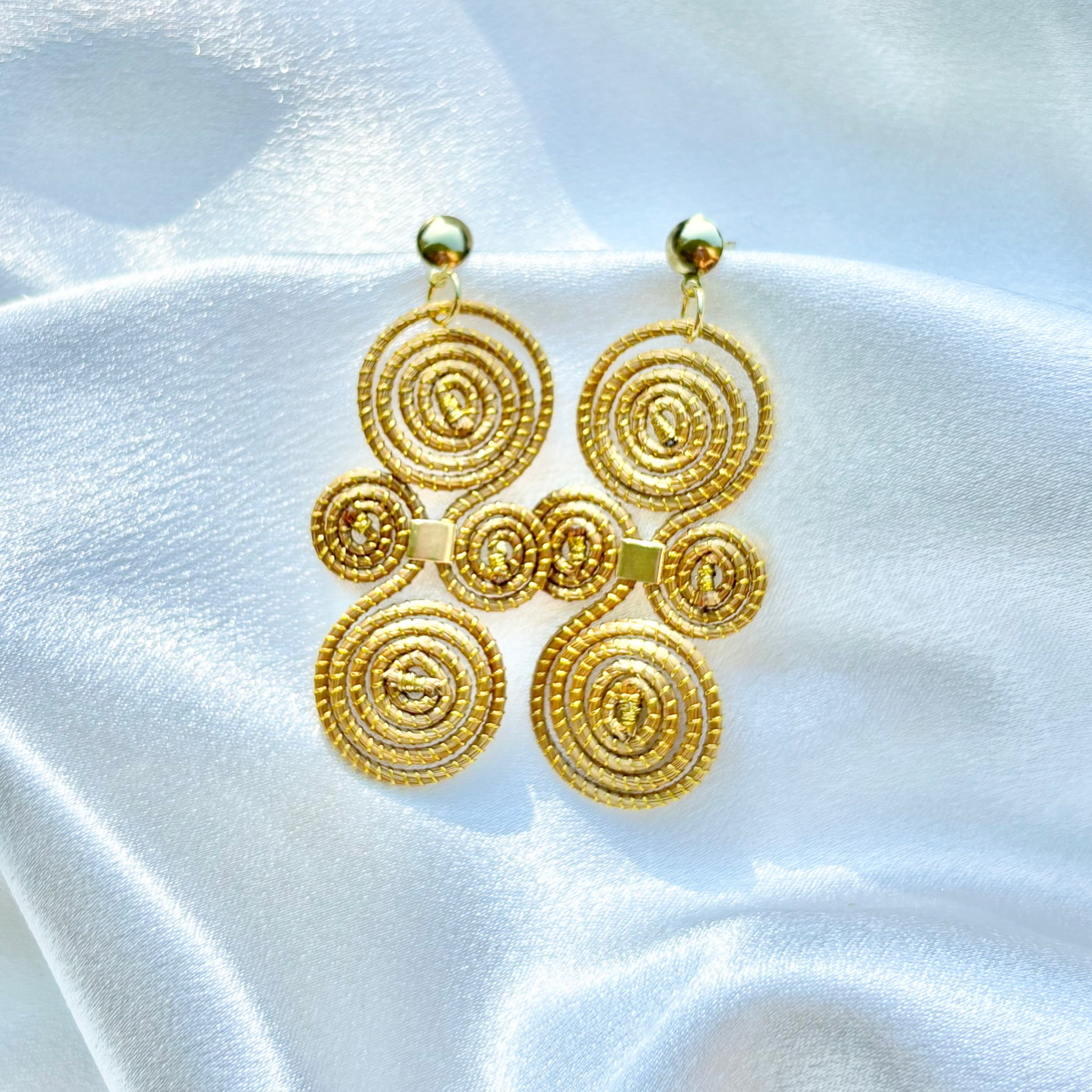 Pura earrings handmade with golden grass 18k gold plated by AquaBrasil