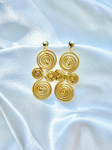 Pura earrings handmade with golden grass 18k gold plated by AquaBrasil