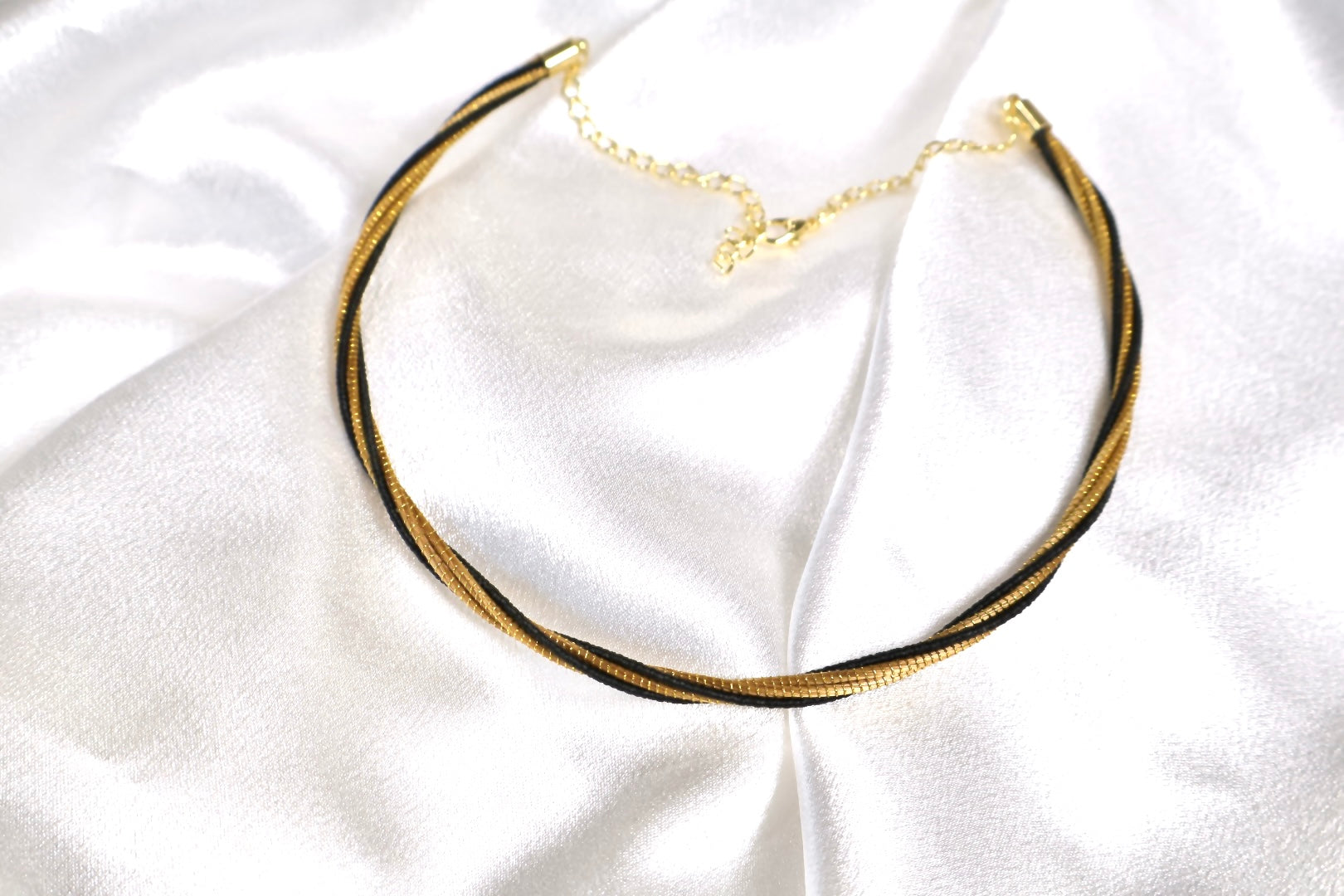golden grass twisted choker with black thread detail adjustable 18k gold plated chain AquaBrasil jewelry